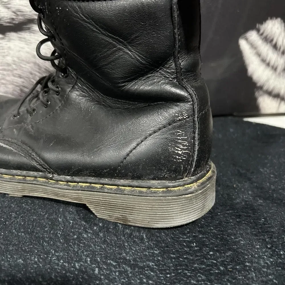 Dr. Martens Delaney AW004 Combat Boot Unisex M4/W5 Black Leather Side Zipper